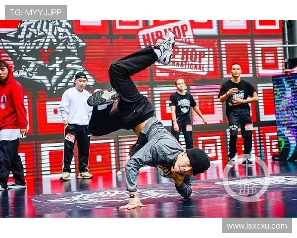 北京滑板队在世界街舞大赛中的默契配合与精彩表现分析